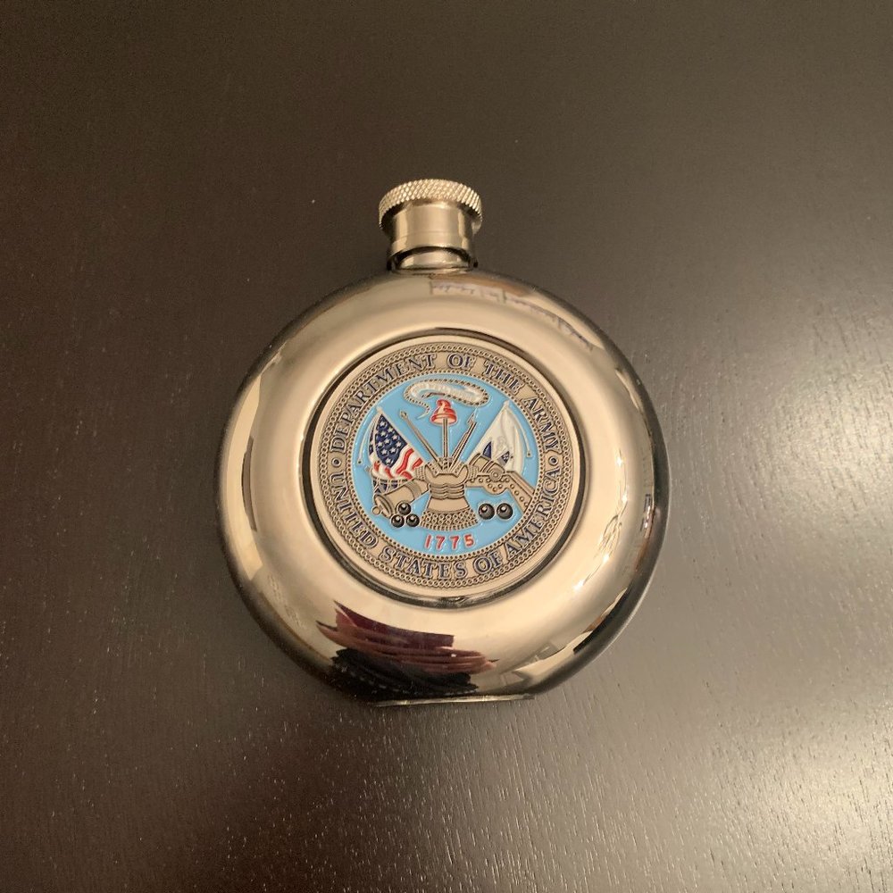 Stainless steel flask bottle in excellent condition